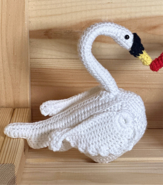 Black and White Swan Couple - Happy Vanilla Crochet