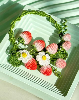 Strawberry Brooch and earrings Micro Crochet - Happy Vanilla Crochet