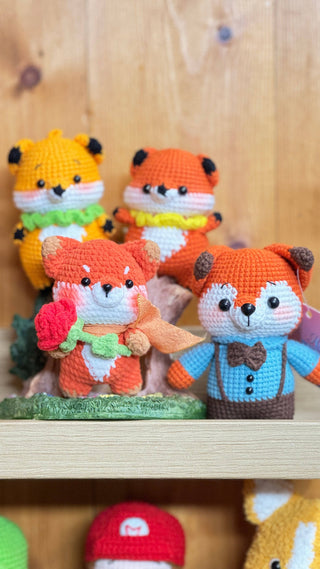 The Cozy Fox Family - Happy Vanilla Crochet