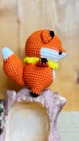 The Cozy Fox Family - Happy Vanilla Crochet