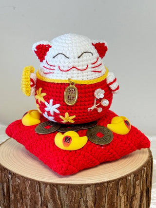 Fortune Feline Family: Adorable Lucky Cat Crochet Collection - Happy Vanilla Crochet