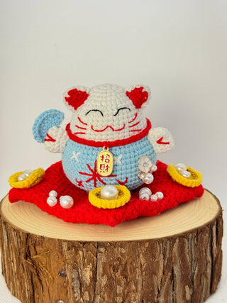 Fortune Feline Family: Adorable Lucky Cat Crochet Collection - Happy Vanilla Crochet