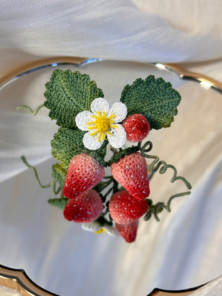 Brooches Micro-Crochet that Blossom on Your Heart —Bloom Where You're Planted