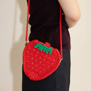 Strawberry bag and bag charm — Wimbledon Limited Edition - Happy Vanilla Crochet