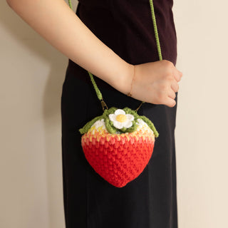 Strawberry bag and bag charm — Wimbledon Limited Edition - Happy Vanilla Crochet